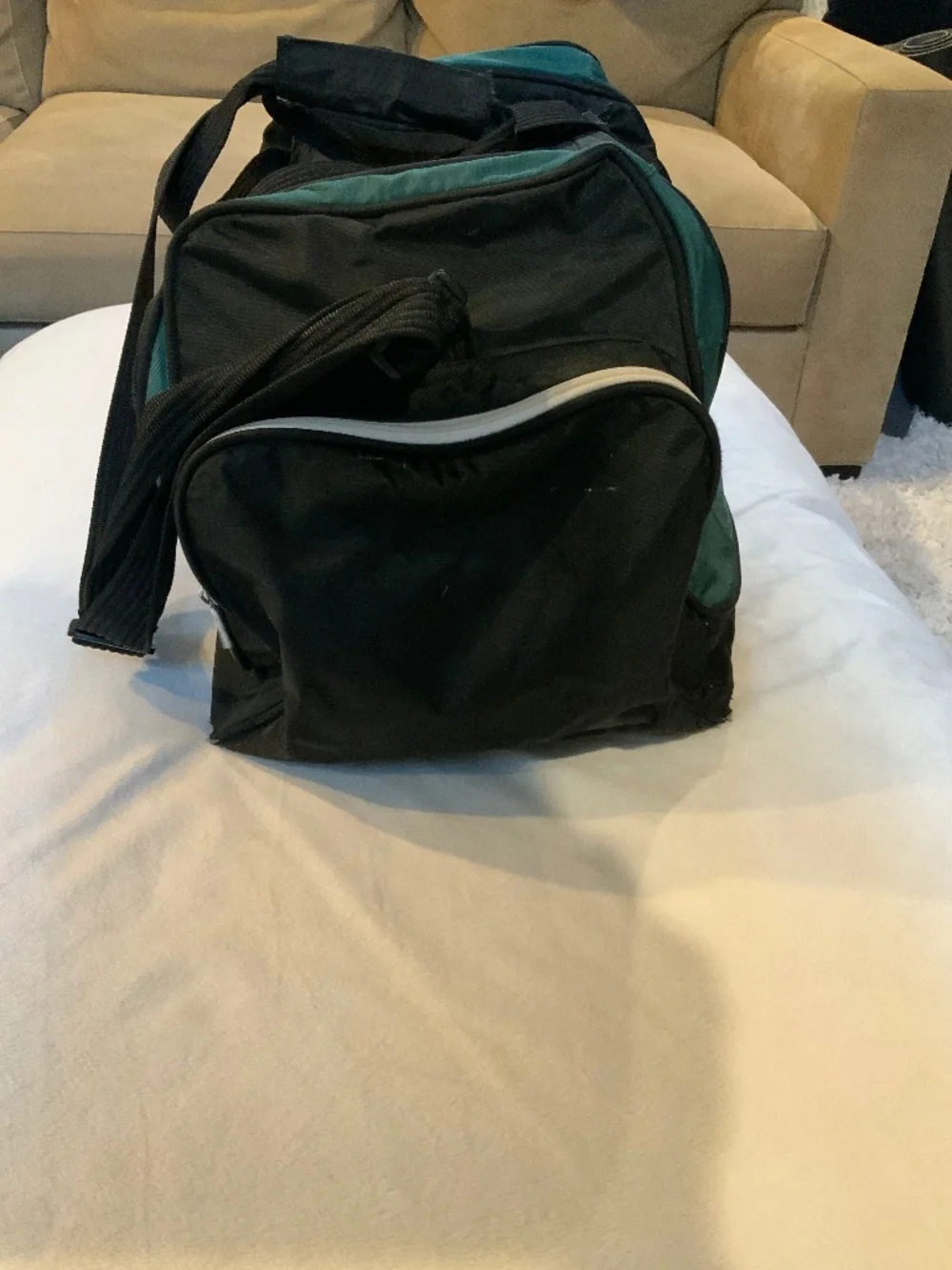 Reebok Vintage Black Green Duffel Gym Bag Active Travel Sporty Retro